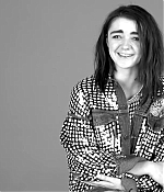 Maisie_Williams_plays__Would_You_Rather__with_GLAMOUR__75.jpg