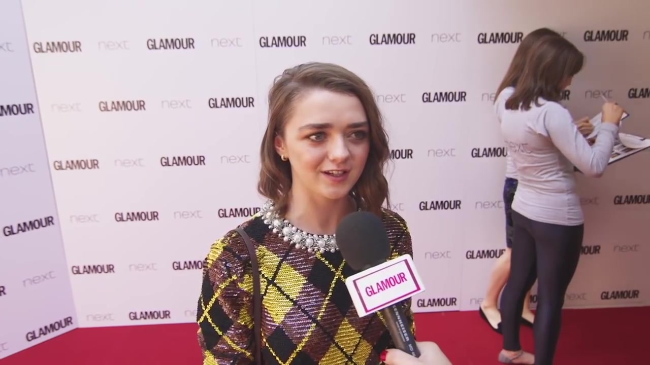 Maisie_Williams_Game_of_Thrones_Interview_Glamour_Awards_2015_105.jpg