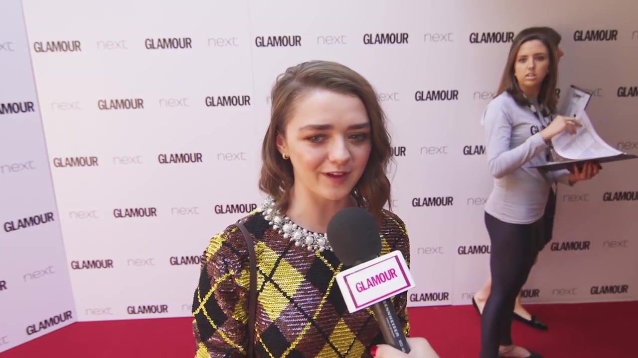 Maisie_Williams_Game_of_Thrones_Interview_Glamour_Awards_2015_108.jpg