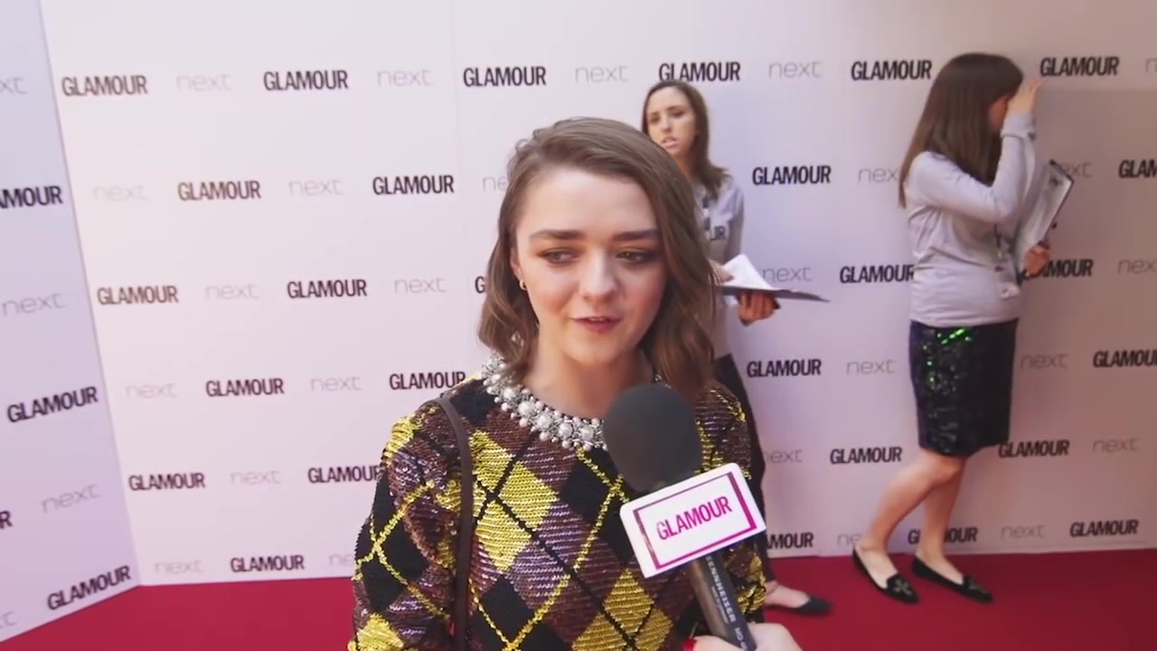 Maisie_Williams_Game_of_Thrones_Interview_Glamour_Awards_2015_114.jpg
