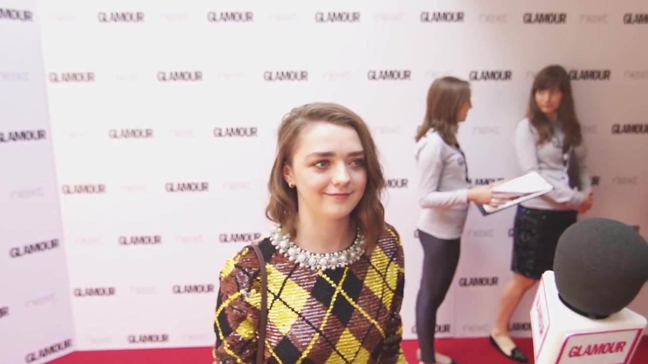 Maisie_Williams_Game_of_Thrones_Interview_Glamour_Awards_2015_13.jpg