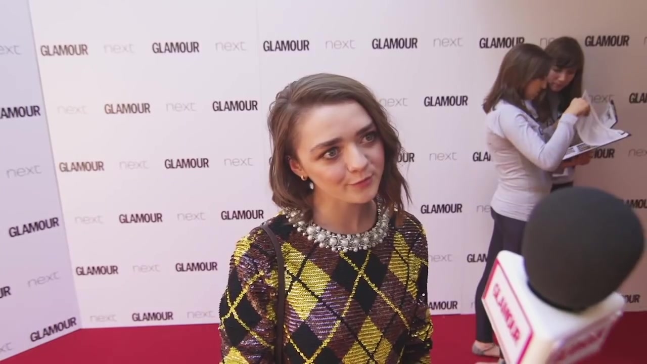 Maisie_Williams_Game_of_Thrones_Interview_Glamour_Awards_2015_136.jpg