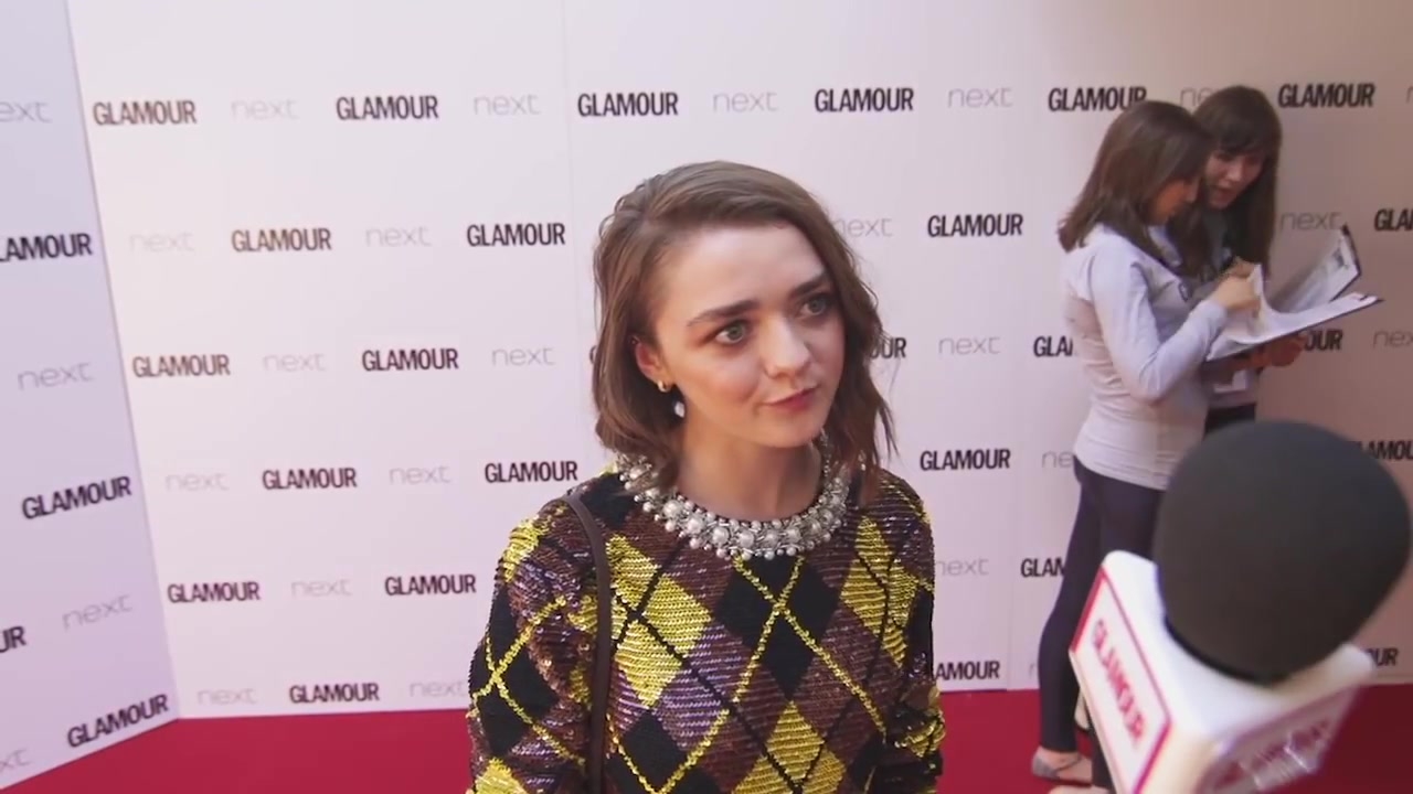 Maisie_Williams_Game_of_Thrones_Interview_Glamour_Awards_2015_138.jpg