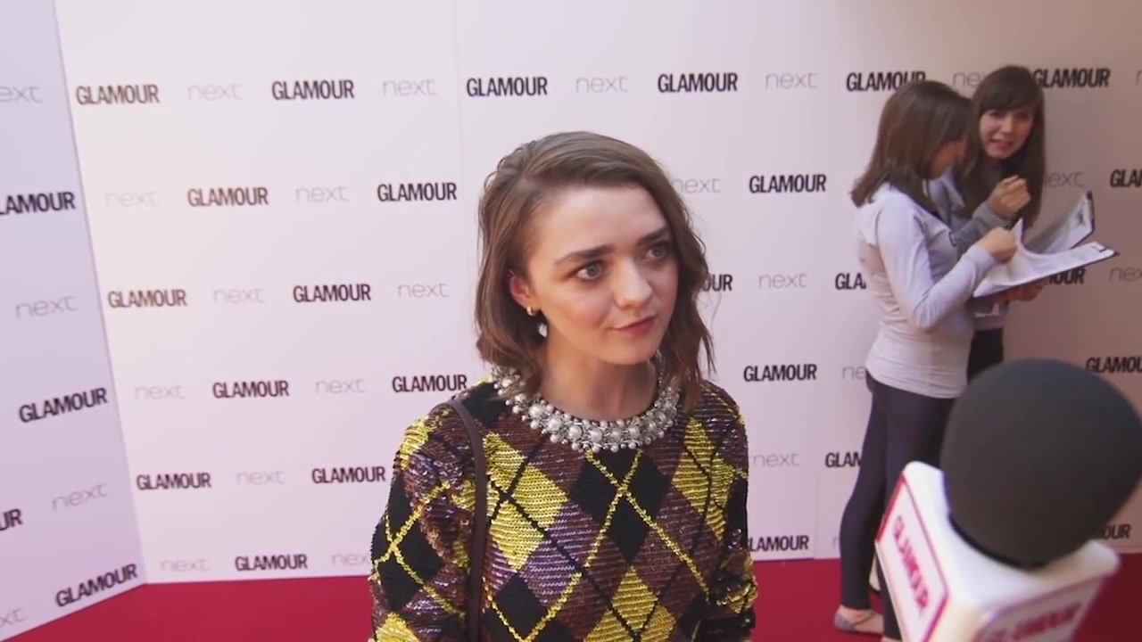 Maisie_Williams_Game_of_Thrones_Interview_Glamour_Awards_2015_141.jpg