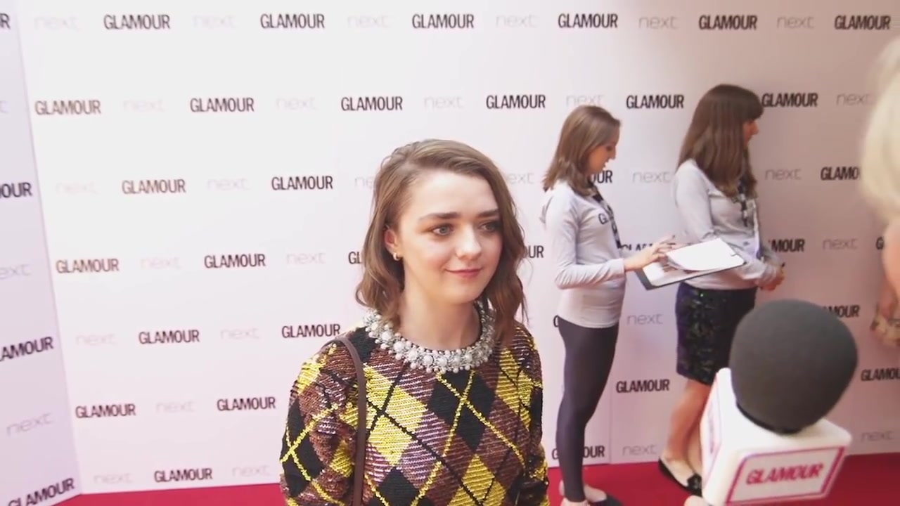 Maisie_Williams_Game_of_Thrones_Interview_Glamour_Awards_2015_19.jpg