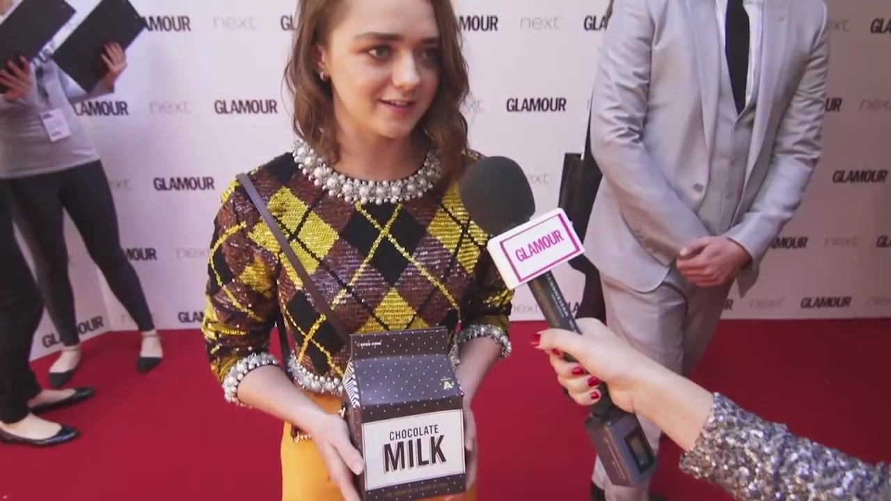 Maisie_Williams_Game_of_Thrones_Interview_Glamour_Awards_2015_248.jpg