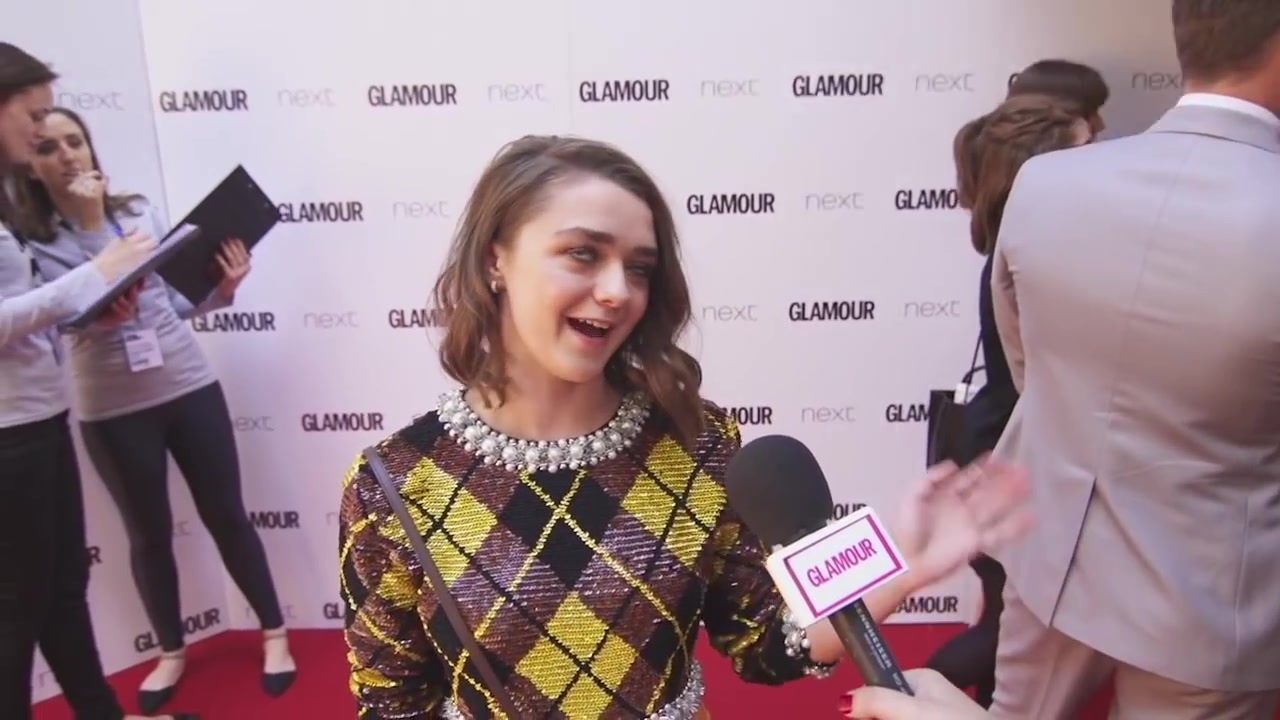 Maisie_Williams_Game_of_Thrones_Interview_Glamour_Awards_2015_260.jpg
