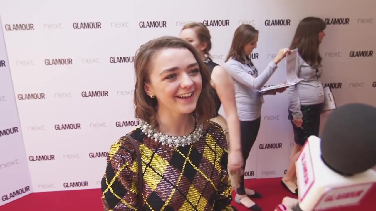 Maisie_Williams_Game_of_Thrones_Interview_Glamour_Awards_2015_58.jpg