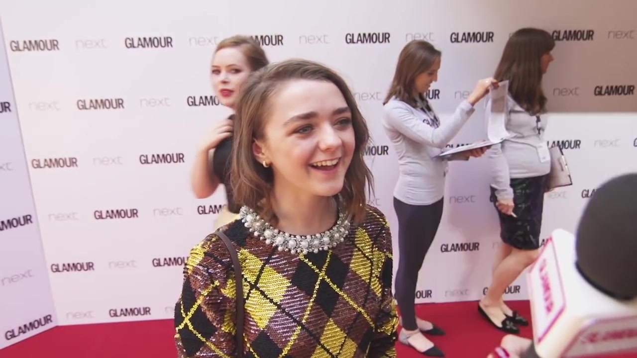 Maisie_Williams_Game_of_Thrones_Interview_Glamour_Awards_2015_60.jpg