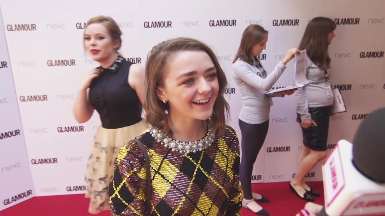 Maisie_Williams_Game_of_Thrones_Interview_Glamour_Awards_2015_61.jpg