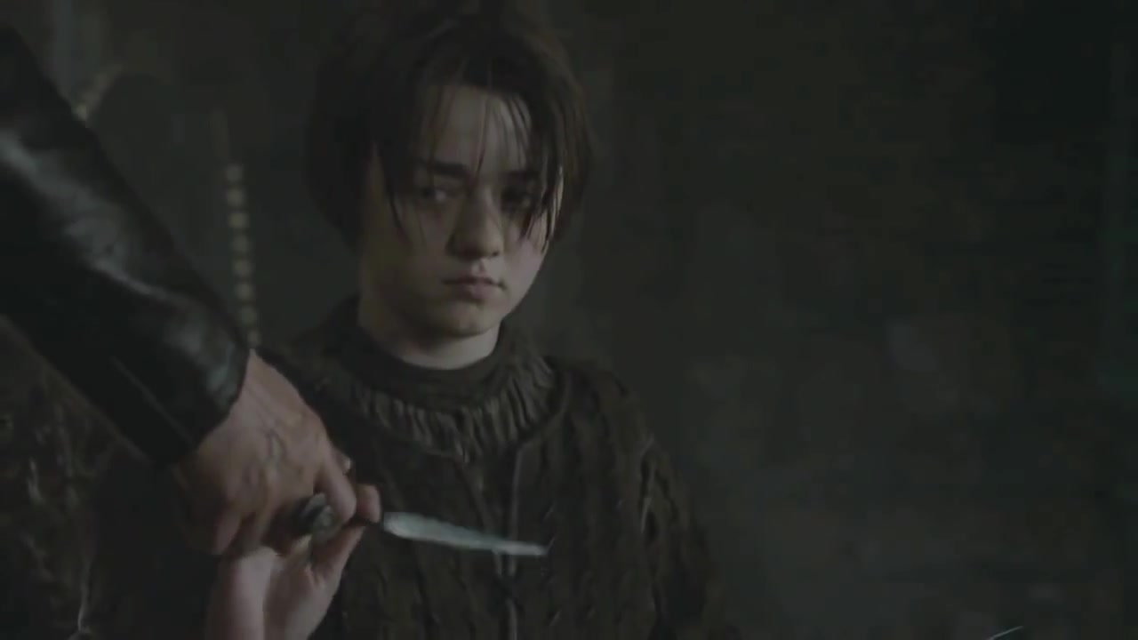 Maisie_Williams_Talks_Games_Of_Thrones_Season_5_112.jpg